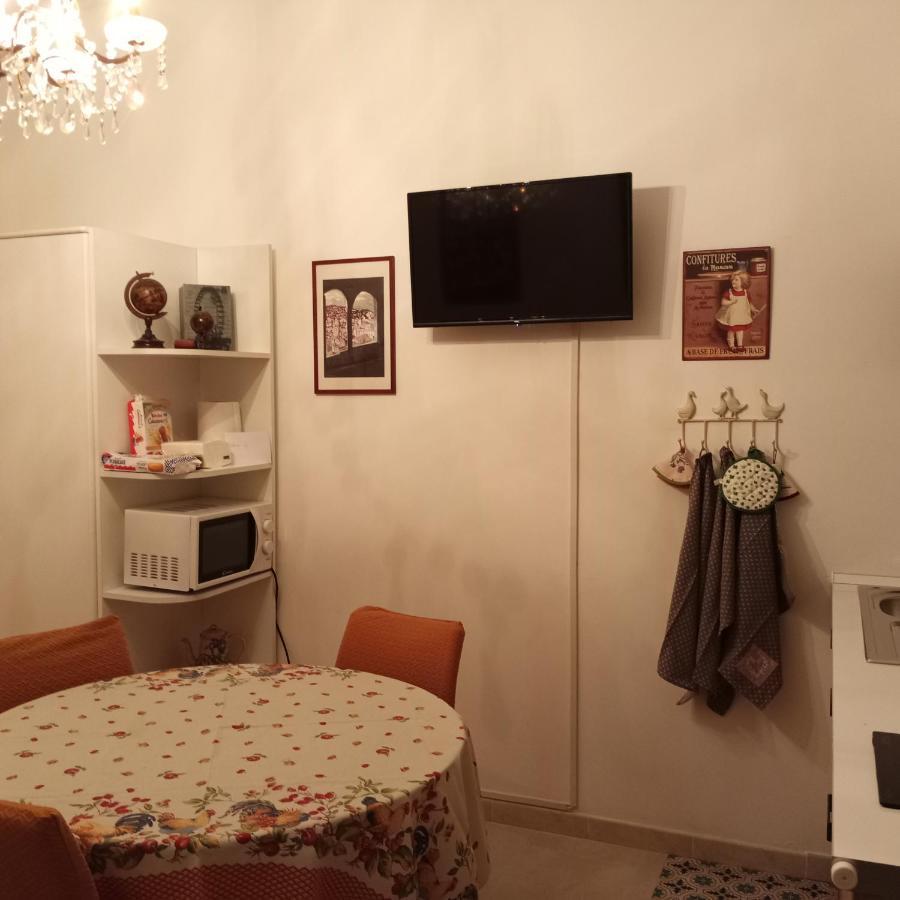La Corte Di Paola 1 E 2 * Genua